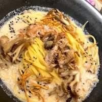 Snapdishの料理写真:豚肉とマイタケの豆乳ごぼうソースパスタ|玲香さん