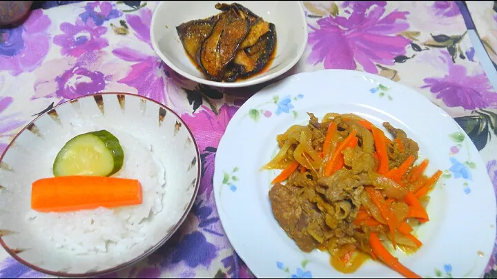 ８月３日　豚こまのカレー炒め　なすの煮物|いもこ。さん