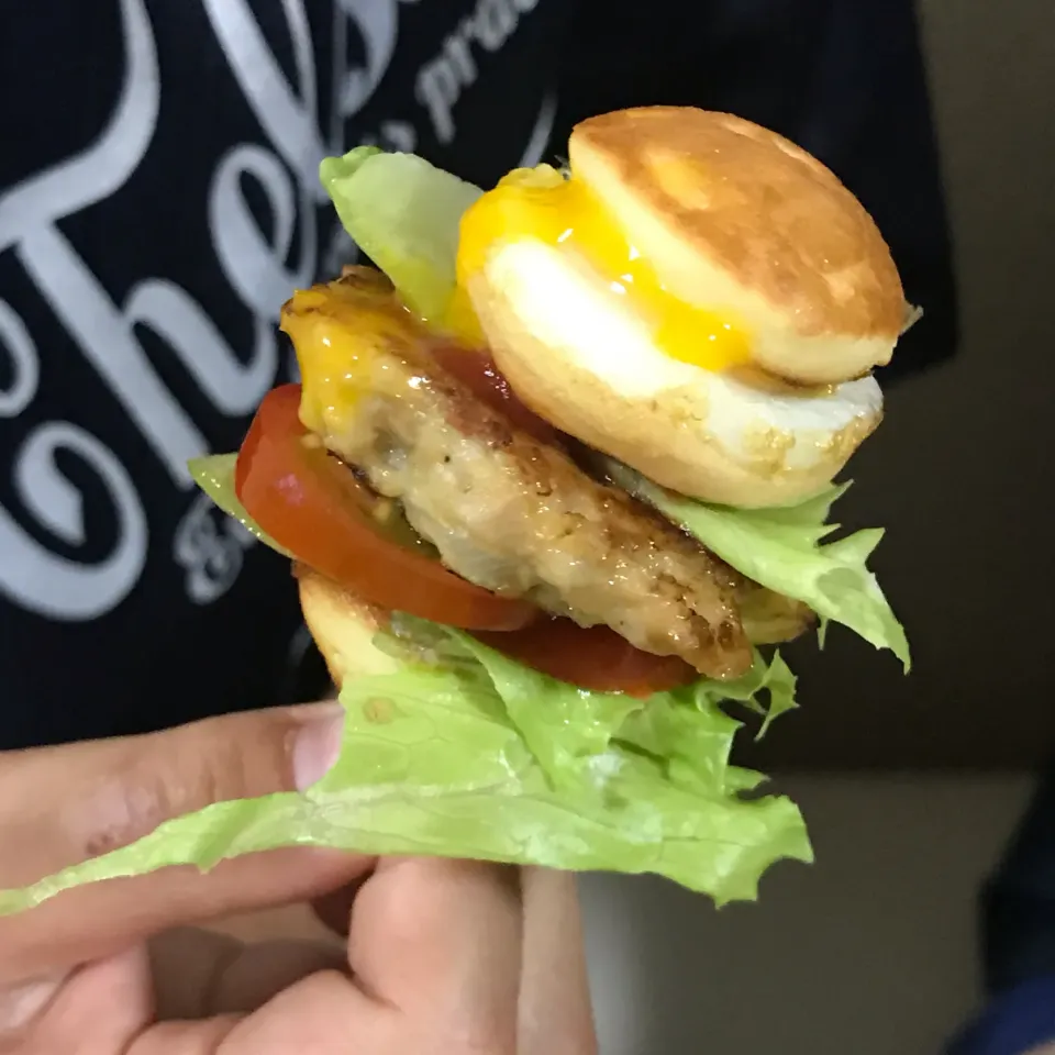 たこ焼き器でミニバーガー🍔|mikkoroさん