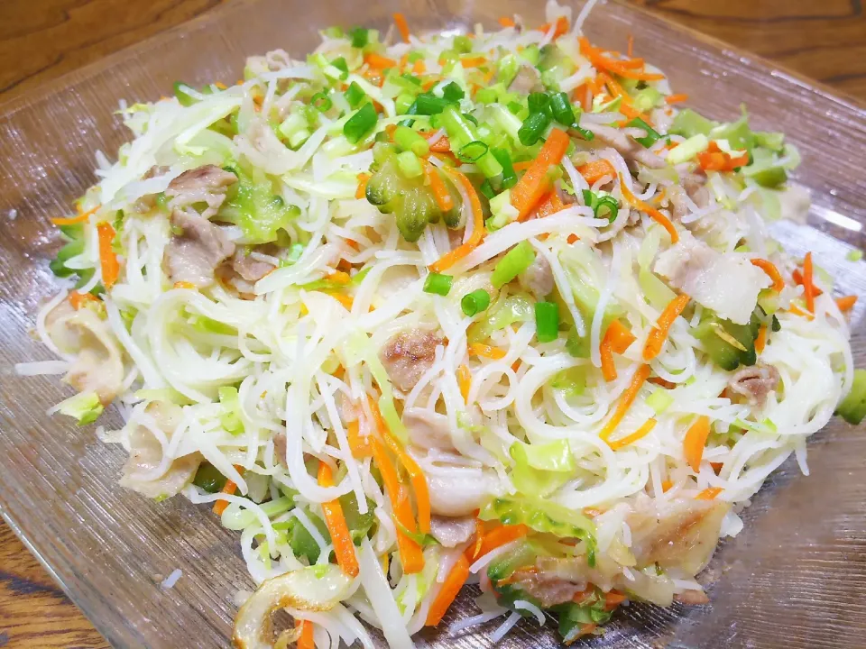 sesiriaさんの野菜たっぷり焼きビーフン #楽天レシピ|楽天レシピさん