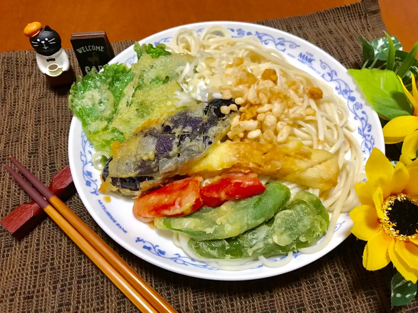 天ぷらど〜ん！！の乗っけ冷やしうどん🤣💦|バシュランさん