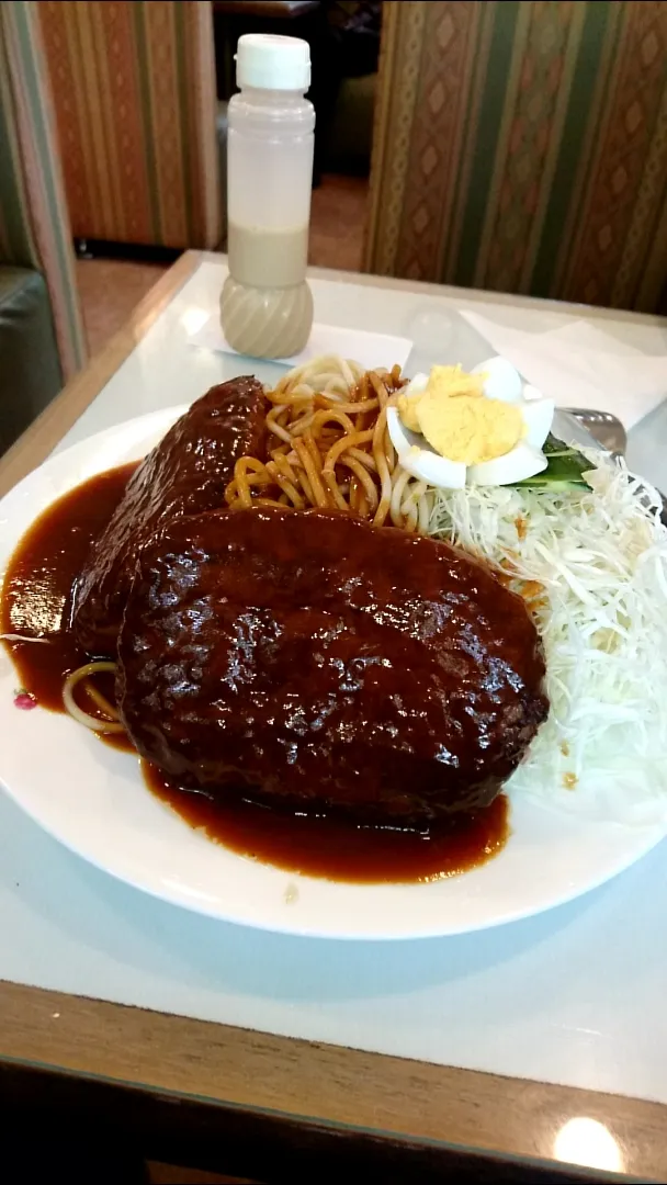 名古屋市内高岳駅界隈「カフェテラスダッカ」のハンバーグランチB|タカシさん