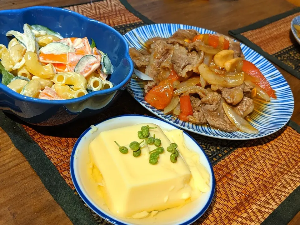 玉子豆腐＆マカロニサラダ＆牛焼肉|まぐろさん