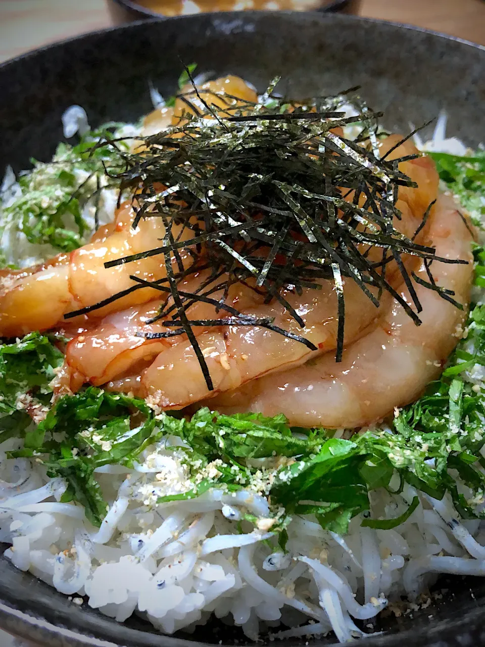 赤エビとしらすの丼|ミウトおかんさん