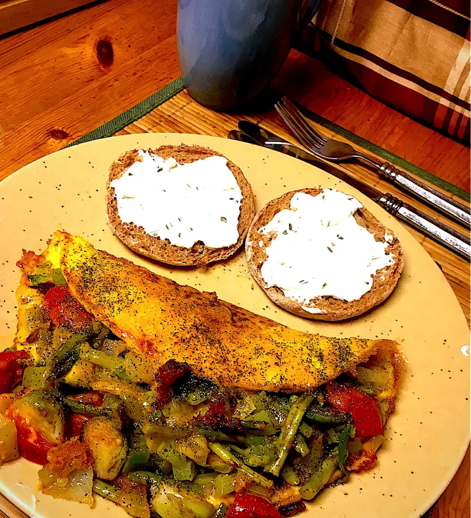 Vegetable and Cheese Omelette With Wheat English Muffin And Onion/Chive Cream Cheese|Michaels Culinary Adventuresさん