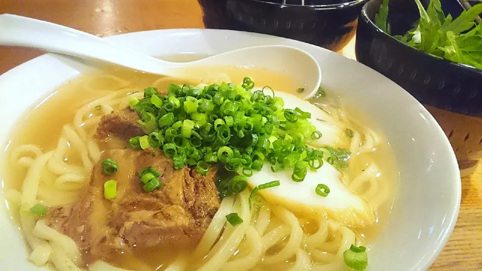 【8/27頃までの限定】
渡なべ
ソーキそば
自家製紅生姜、フーチバー付き
高田馬場、西早稲田
＠19161|大脇さん