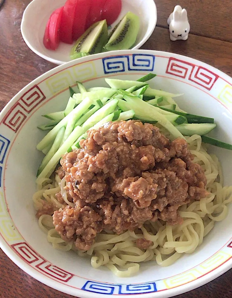 ブランチ #ジャージャー麺|小松菜さん