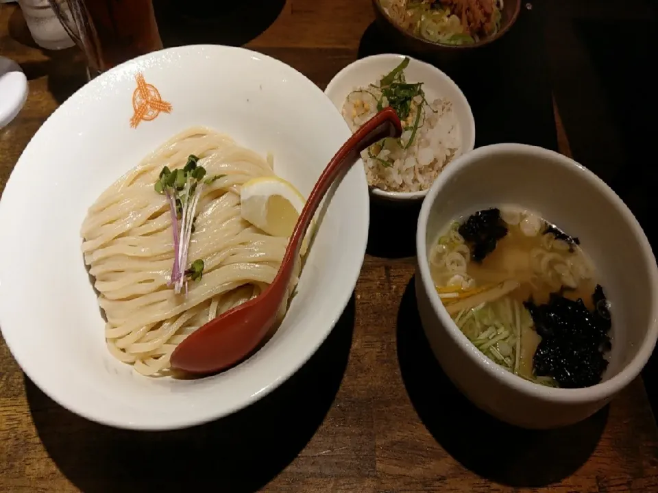 冷やし鯛だし塩つけ麺
三田製麺所|しーなさん