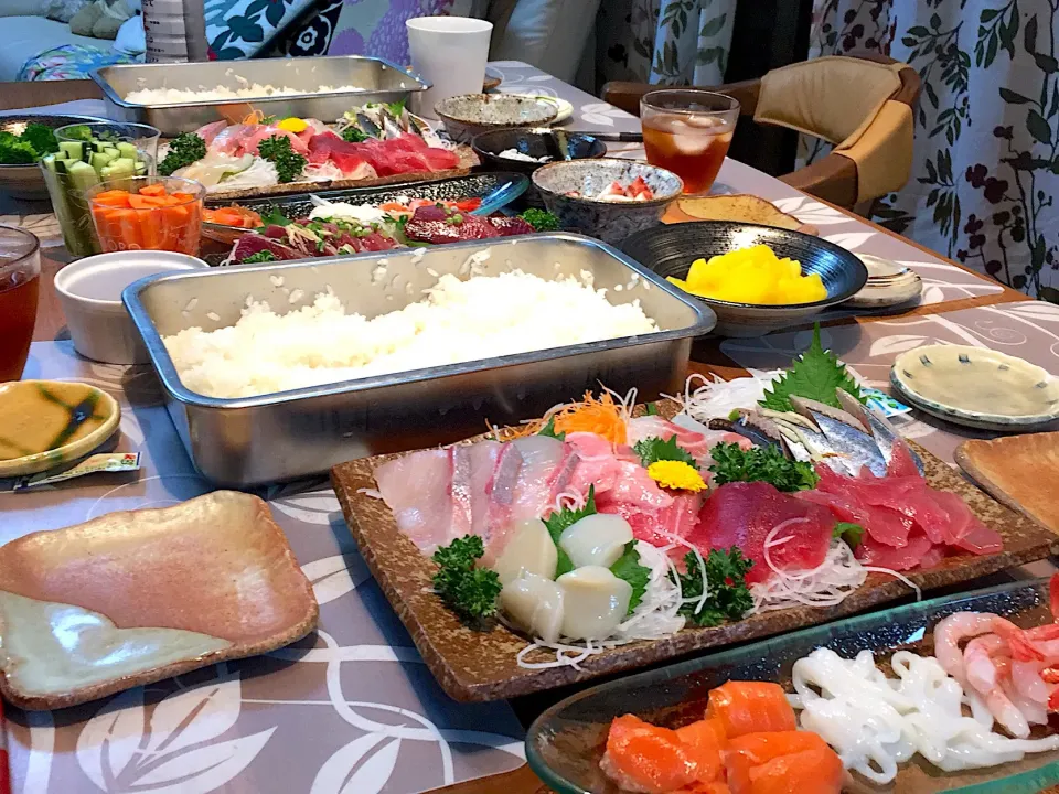 土曜日の晩御飯
手巻き寿司|かよちゃんさん