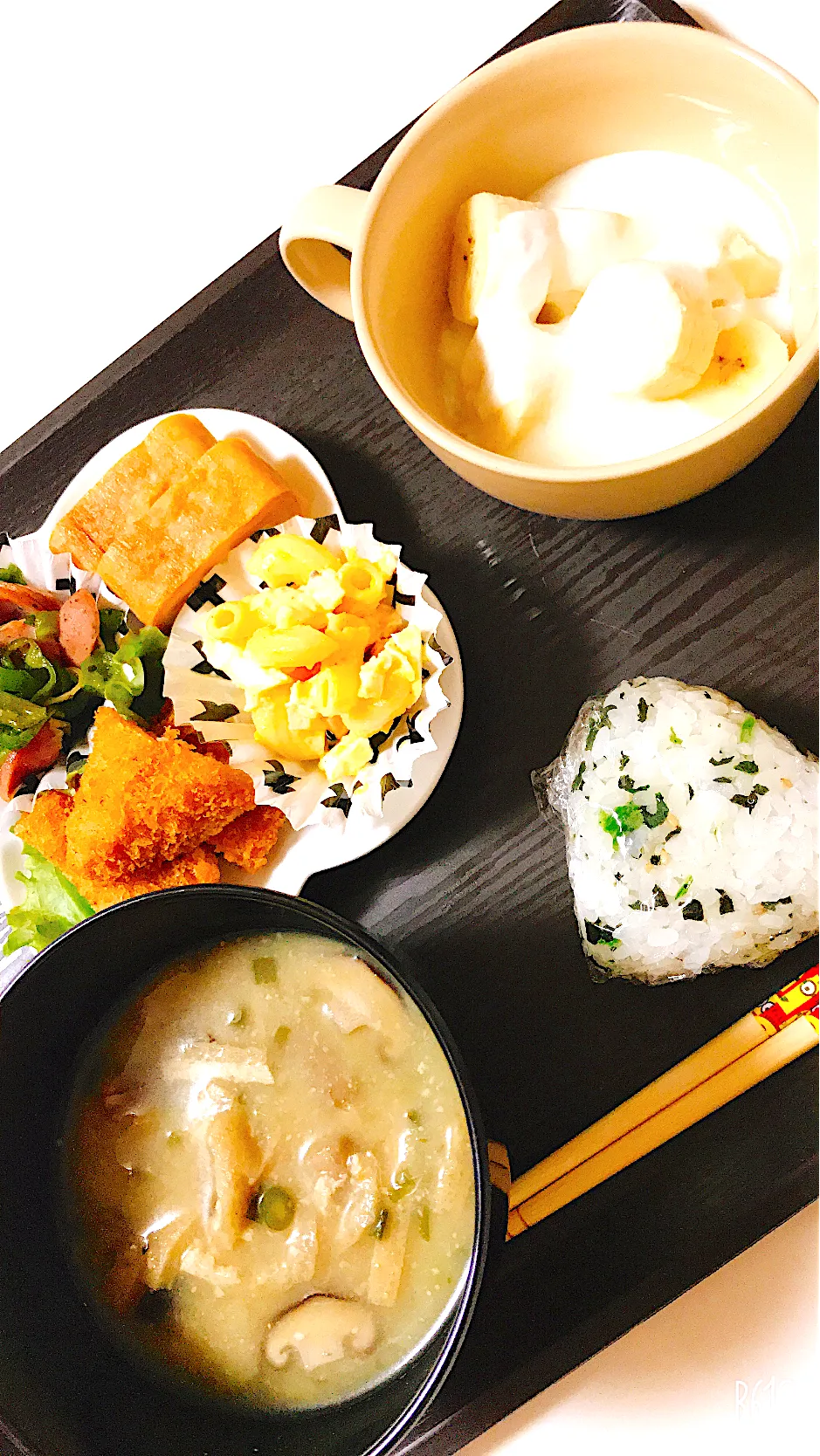 娘の朝ごはん定食🥣|ゆきさん