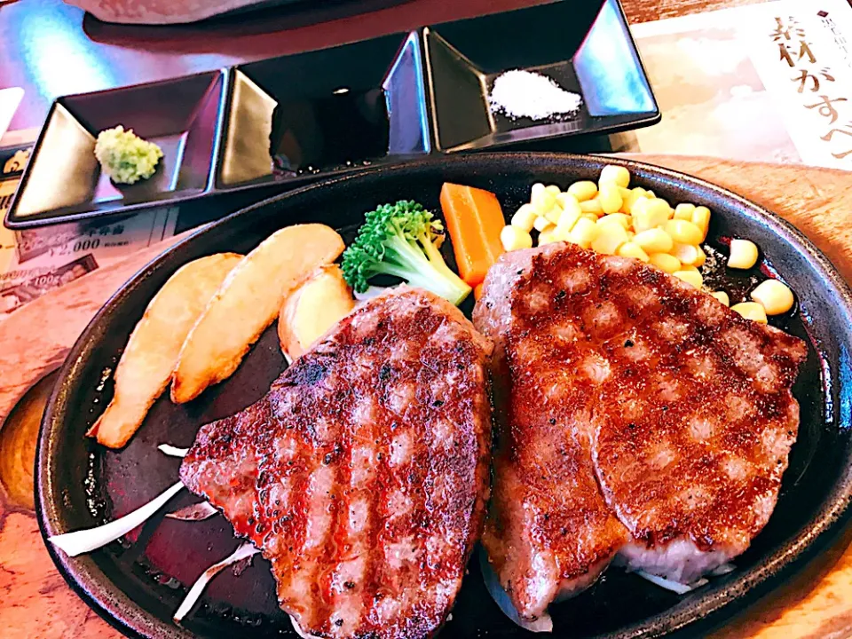 Snapdishの料理写真:夏バテ対策に‼️山形牛 トモ三角ステーキ🥩|naoさん