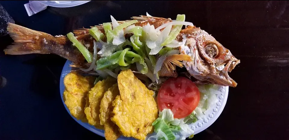 Pan Fried In Garlic with Fried Plantains|Frank Ortizさん