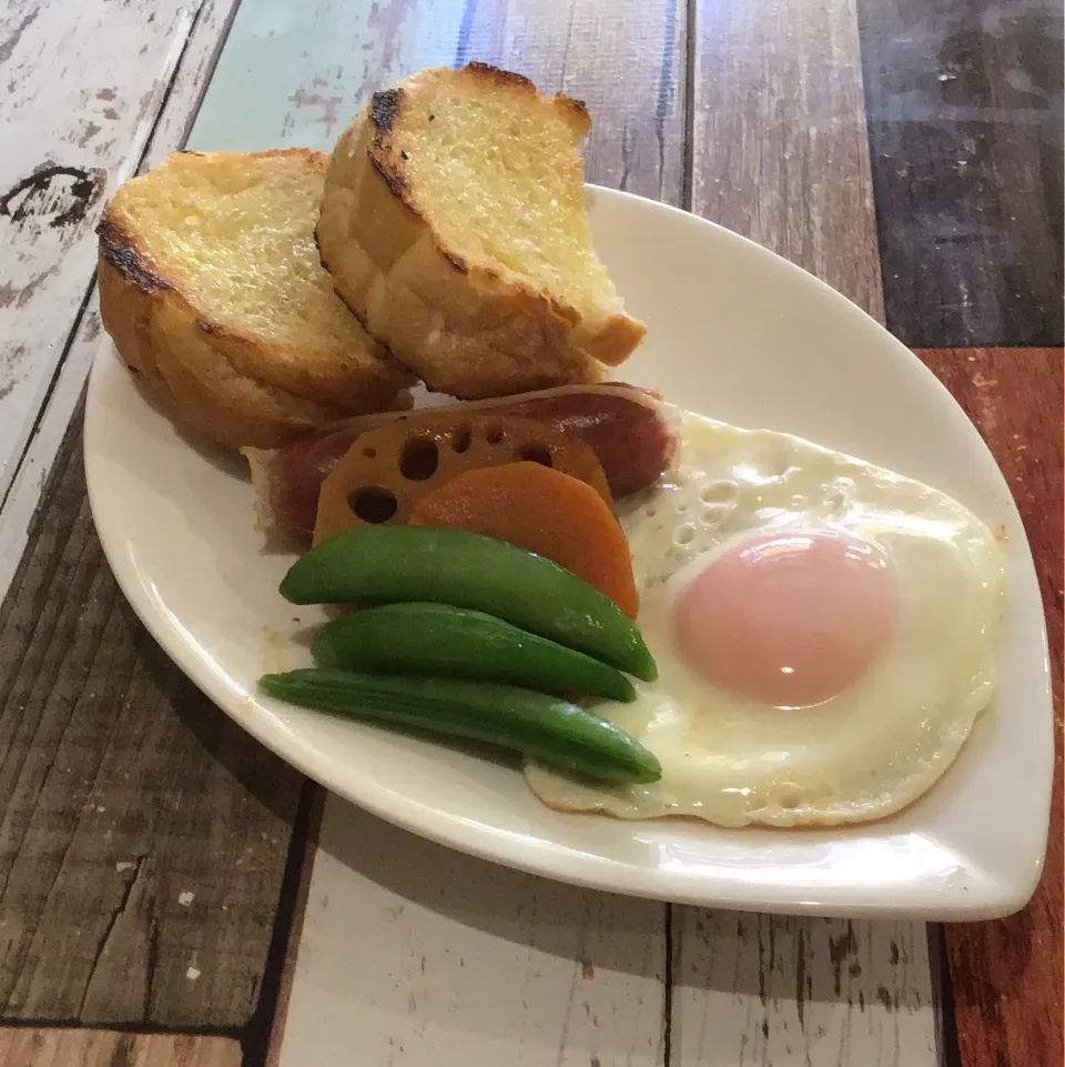 カフェのモーニングサービス風の朝食|416nogamiさん