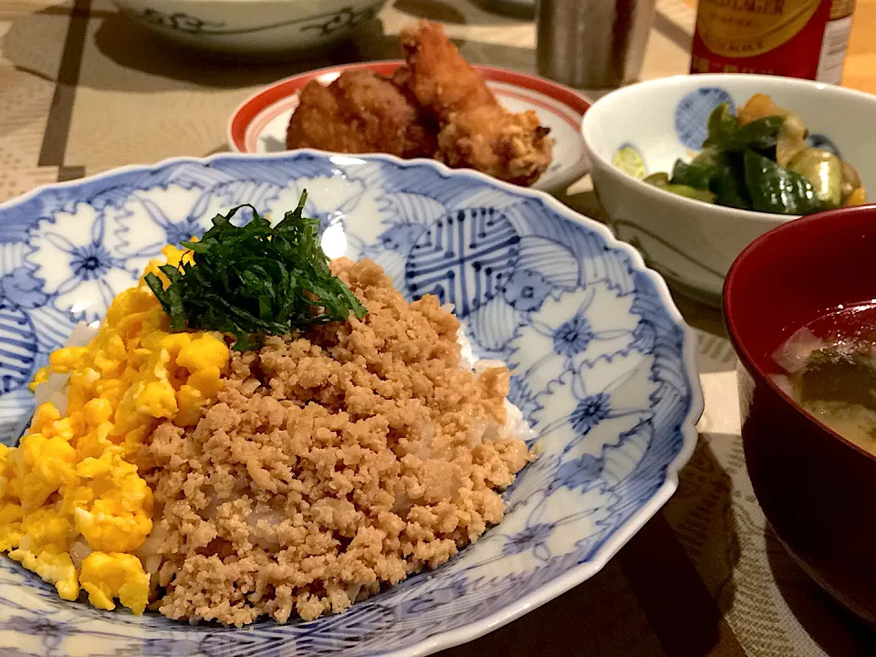 Snapdishの料理写真:鶏そぼろ丼|Saori.Sさん