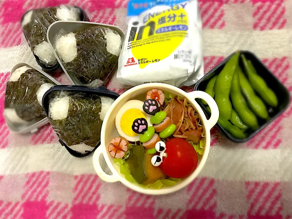 練習試合🎾おにぎり弁当🍙〜明太子おにぎり・じゃこカツオおにぎり・Qちゃんおにぎり・塩昆布おにぎり・えのきベーコン・かぼちゃ煮付け・煮卵・ソーセージ・枝豆|華恋さん