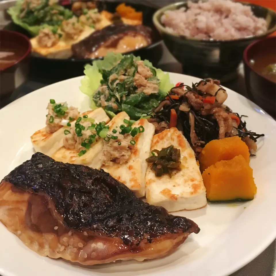 禁酒気味の夜🌝和んぷれーと定食🇯🇵🍚🥢|七海さん