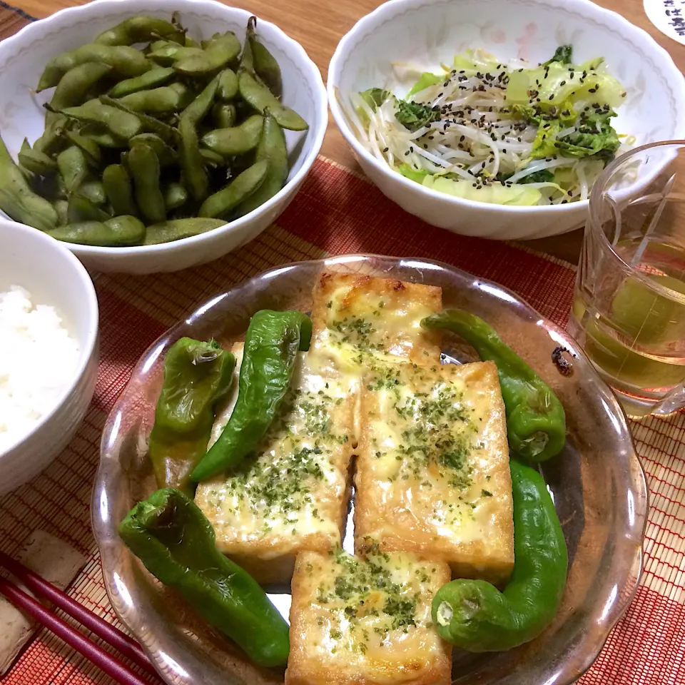 Snapdishの料理写真:2019/08/26 厚揚げ&養父のししとう 味噌マヨ焼、モヤシと青梗菜 胡麻油炒め|kykyさん