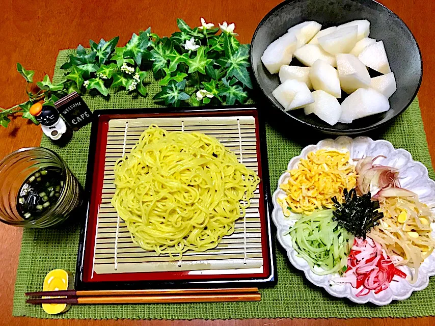 Snapdishの料理写真:ざるラーメン🍜|バシュランさん