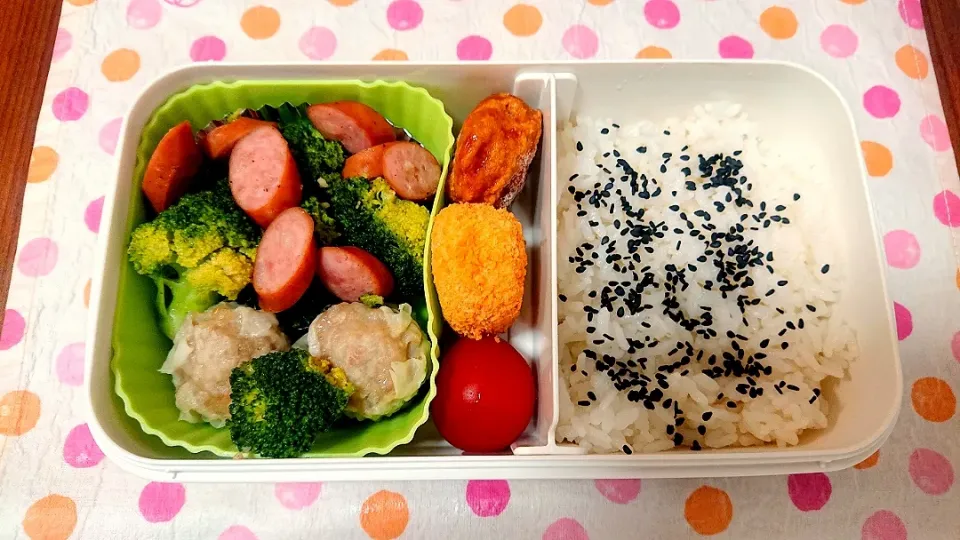 ブロッコリーとウインナーの炒め物❤️旦那さんお弁当🎵😊|かおるcitronさん