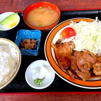 Snapdishの料理写真:しょうが焼き定食|maaさん