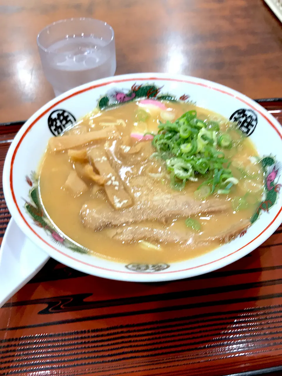 Snapdishの料理写真:和歌山ラーメン🍜|takeboさん