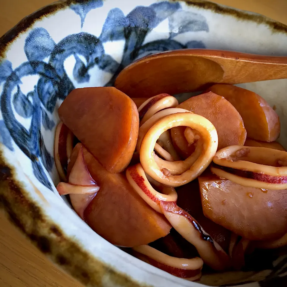 ＊イカと里芋の煮物|つなもんさん