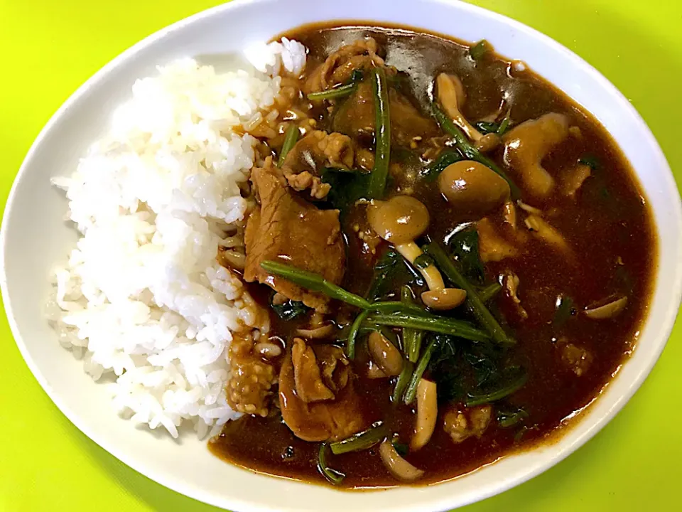 茄子とほうれん草 しめじのポークカレー|ゆきさん