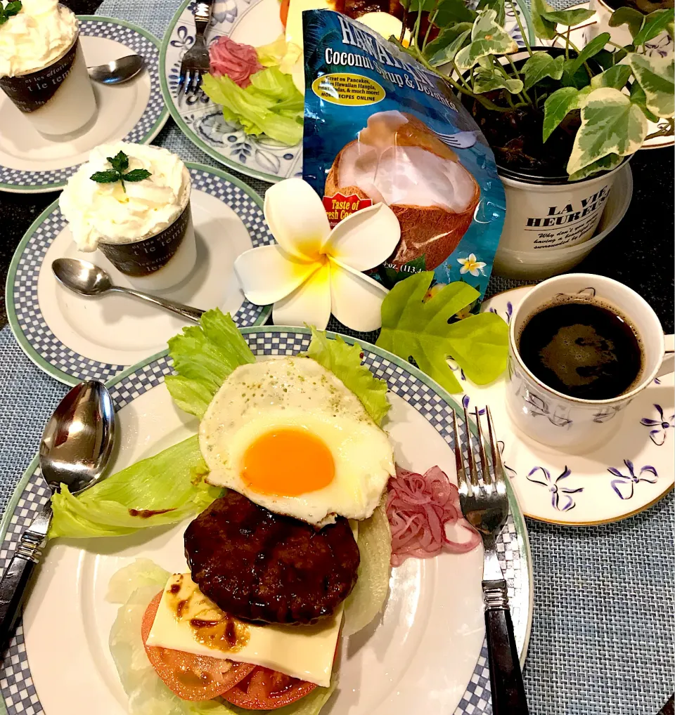 レタスバーガーとコーヒーゼリーで朝ごはん|シュトママさん