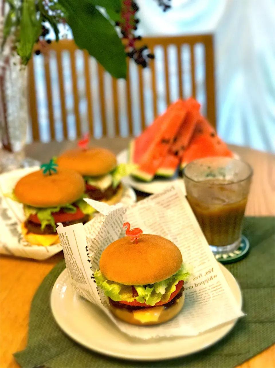 Snapdishの料理写真:ハンバーガー🍔|shakuyaku33443344さん