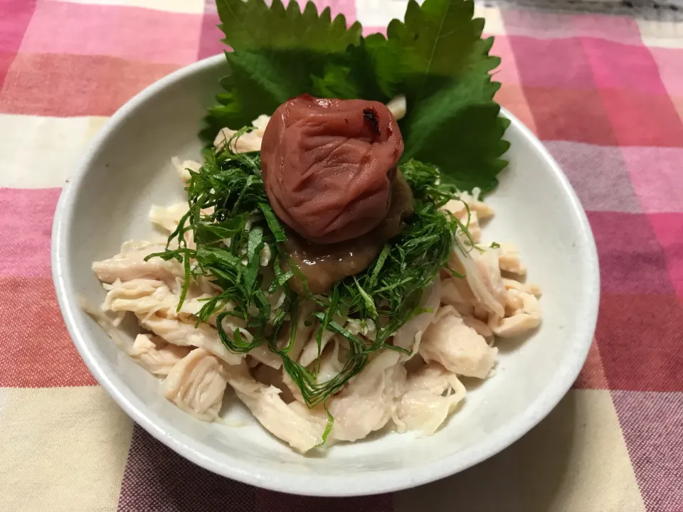 ほぐしサラダチキン梅しそ和え|ハルのただ飯さん