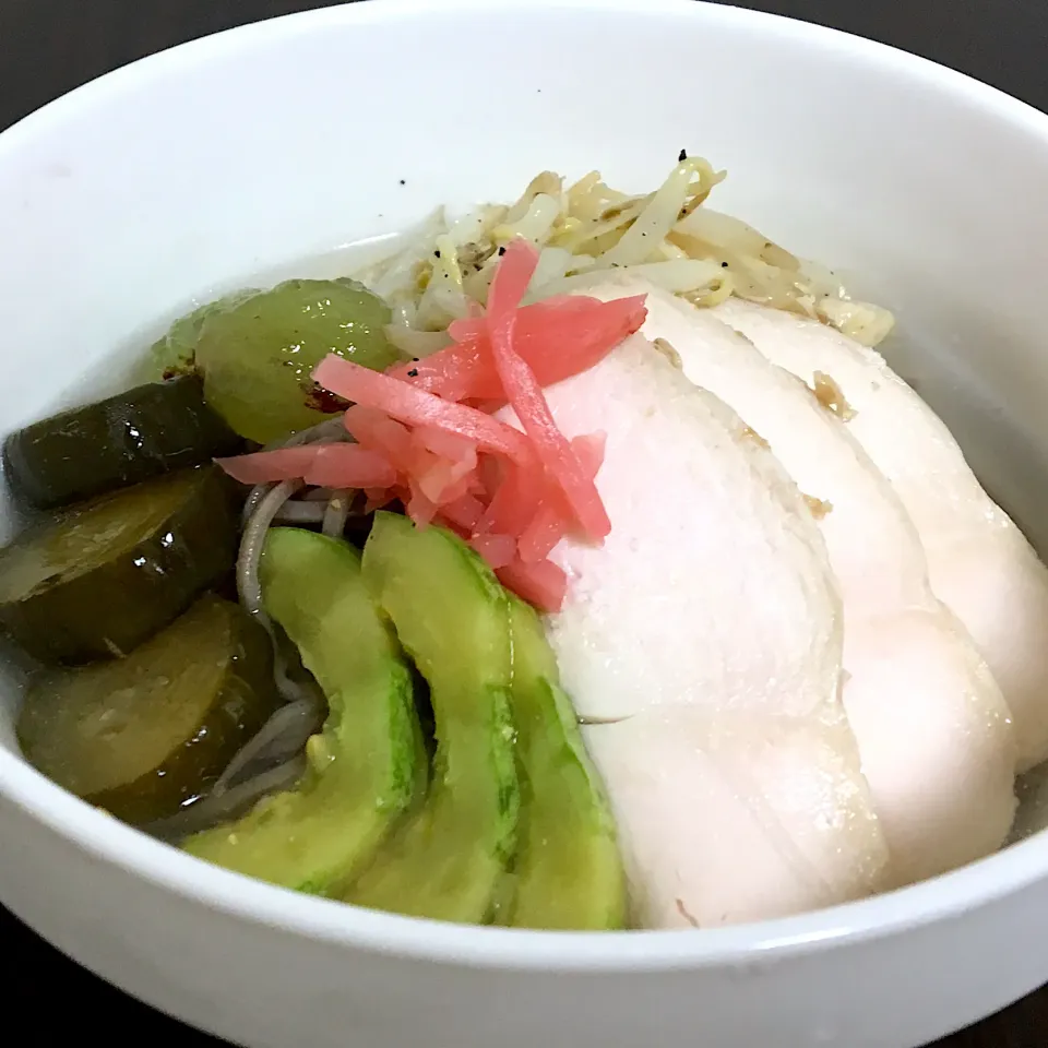 朝ごはん☀️☀️🔆断酒139日目                       韓国冷麺風スープの蕎麦( ¨̮ )|ぽんたさん