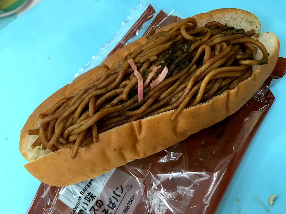 焼きそばパン|はっちぃさん