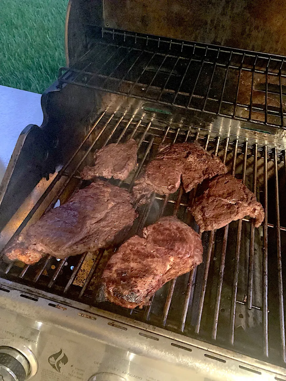 Snapdishの料理写真:Grilling some ribeye steaks|🌺IAnneさん