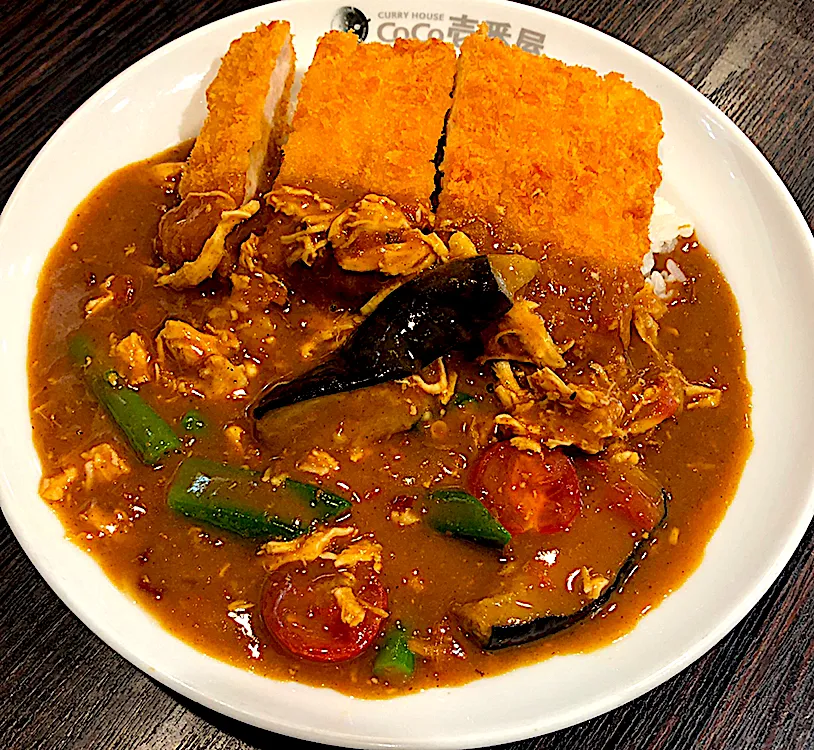 チキンと夏野菜カレー チキンカツトッピング ライス150グラム ＠CoCo壱番屋|須佐 浩幸さん