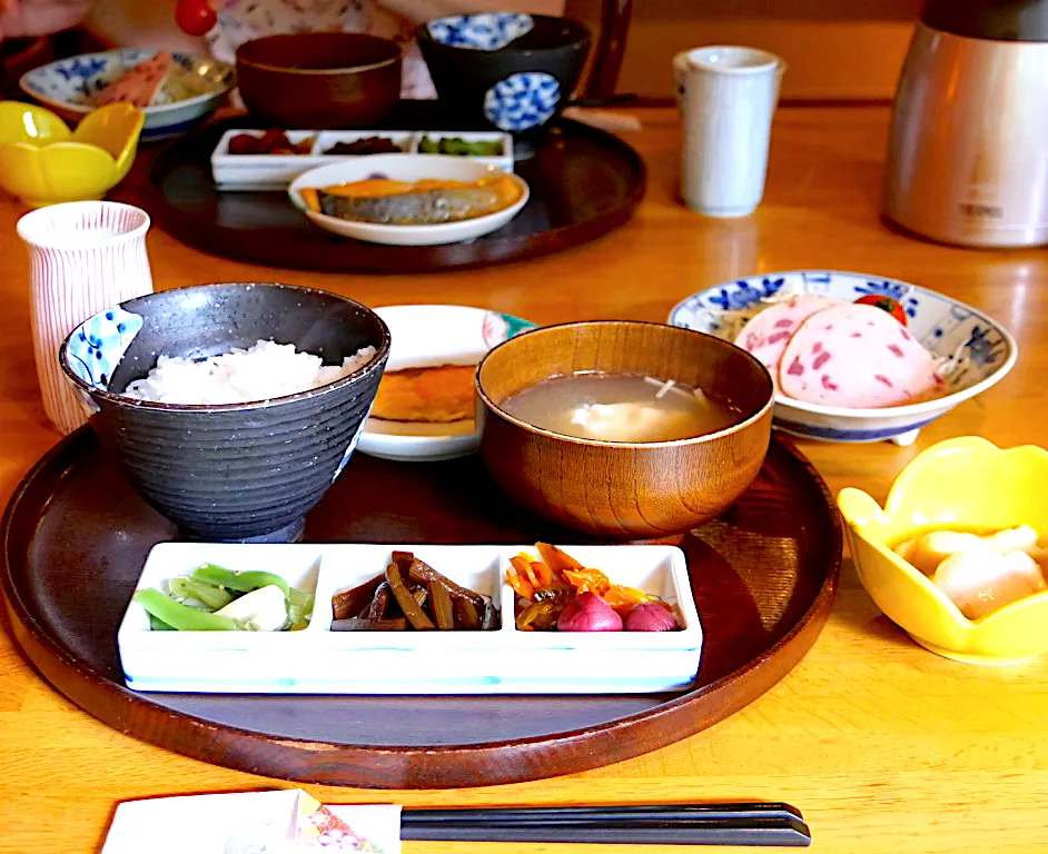 旅館の朝ごはん|ぼるぴぃ〜さん