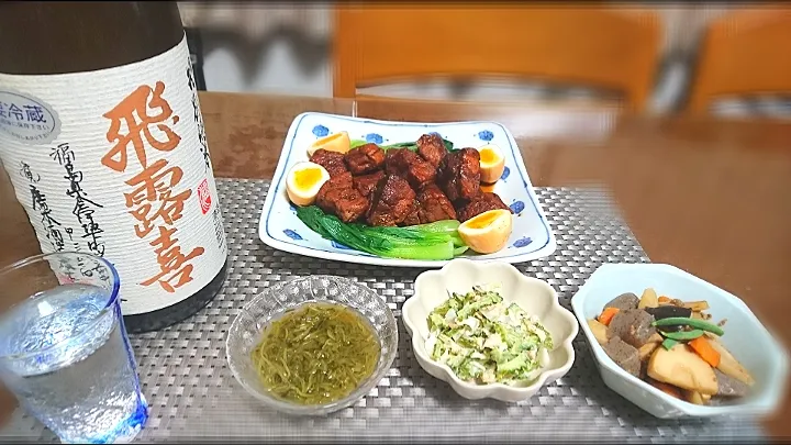 豚コーラ煮🐽
ゴーヤサラダ🥗
筑前煮
めかぶ   
  🍶(特別純米  飛露喜✨)|bisenさん