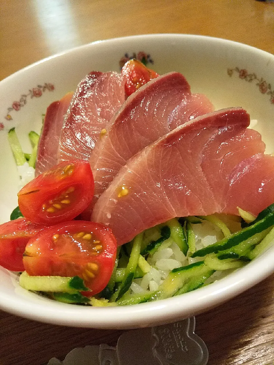 Snapdishの料理写真:娘が撮影📸わらさ丼 酢飯は甘酒でねー☺️|まきごろうさん