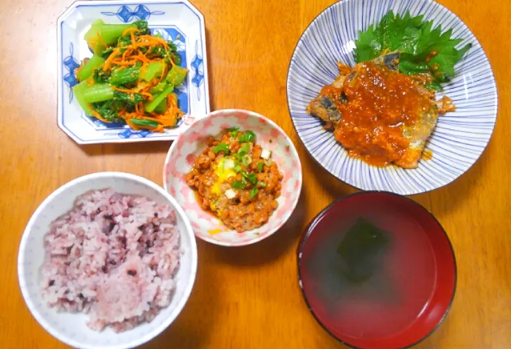 ８月１３日　鯖の味噌煮　納豆　小松菜のナムル　わかめスープ|いもこ。さん