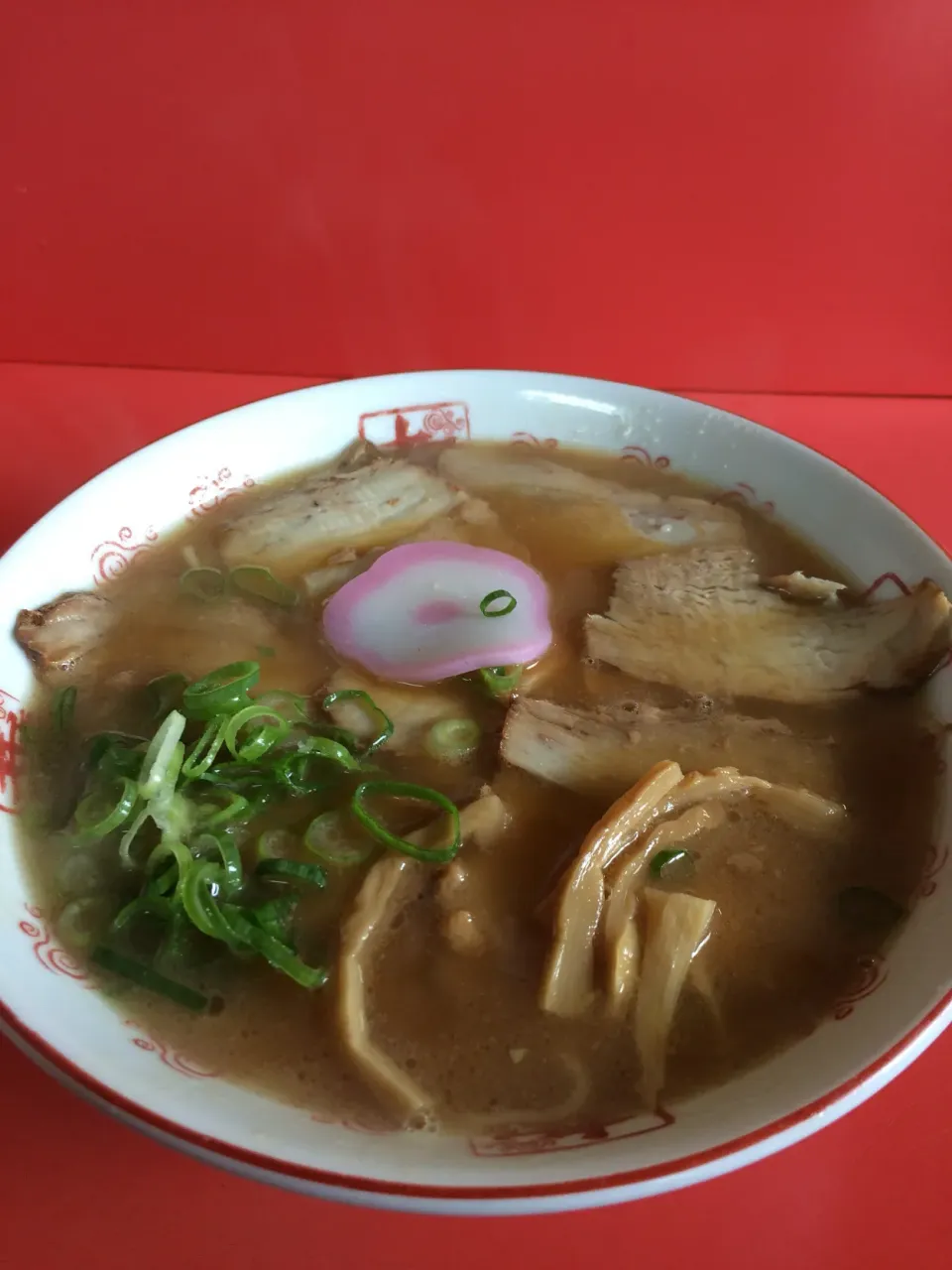 Snapdishの料理写真:和歌山市「井出商店」の和歌山ラーメン|隆志さん