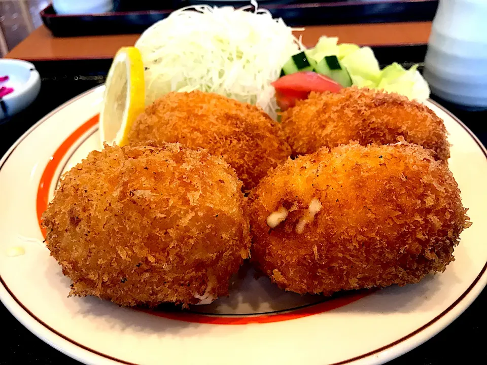 三具定食 カニ、エビ、ツナクリームコロッケ|なお🅿️さん