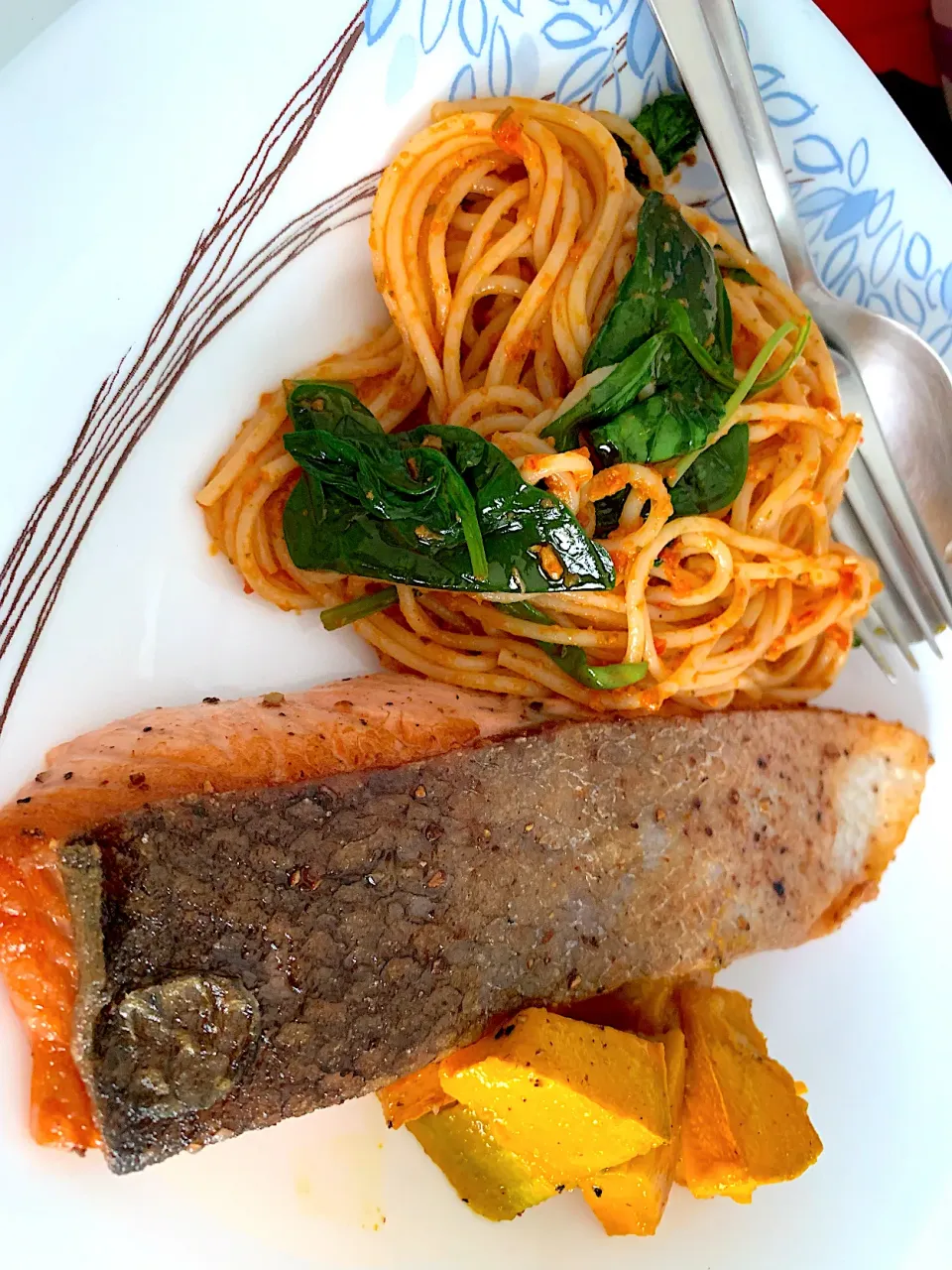 Pan seared salmon, pasta with red pepper pesto and roasted pumpkin|Ong Sor Fernさん