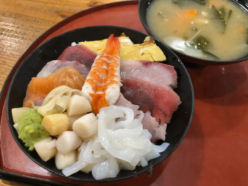 Snapdishの料理写真:海鮮丼|T. Wonderさん