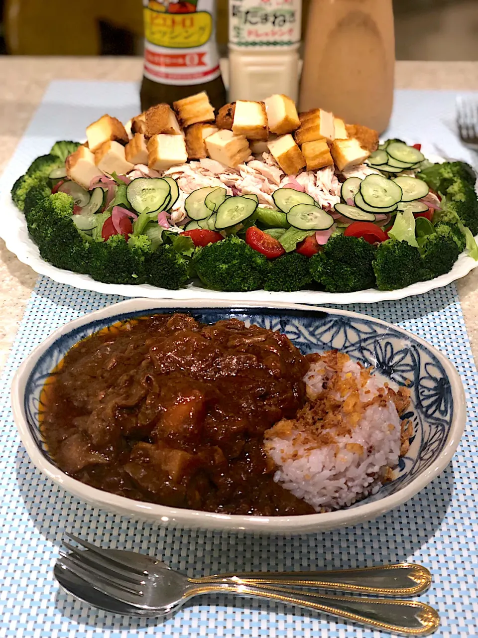 暑いぞ☀️😵カレーライス🍛！筋肉モリモリサラダ🥗！|Mayumiさん