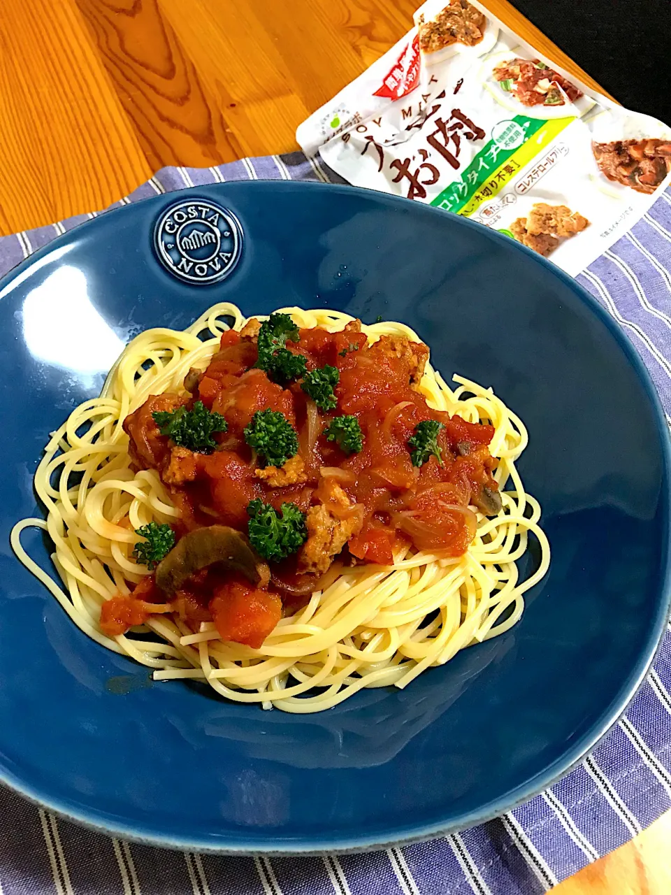 Snapdishの料理写真:「レンジで！大豆のお肉のトマト煮」のパスタ|sayaさん