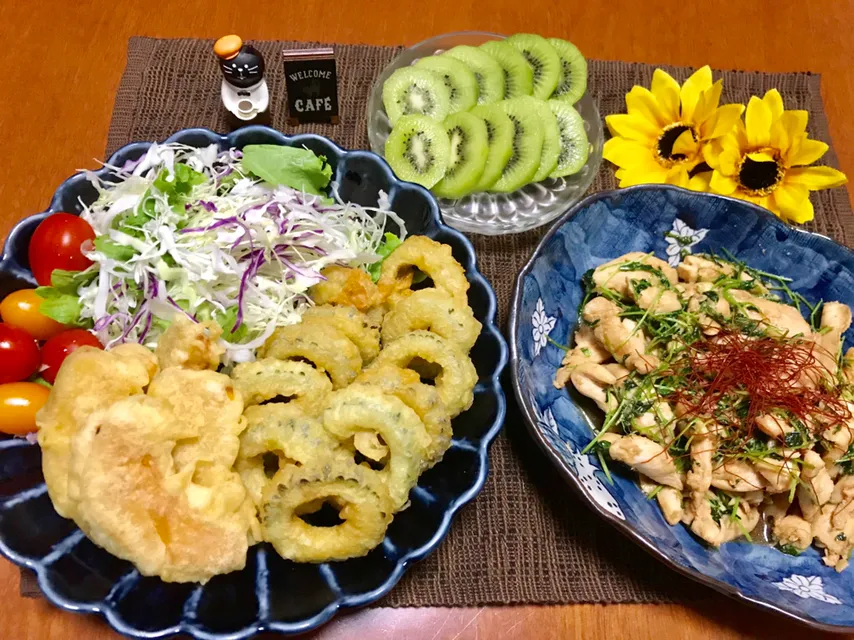 Snapdishの料理写真:ゴーヤとカボチャの天ぷら&鶏ササミのオイスター炒め🍽🎶|バシュランさん