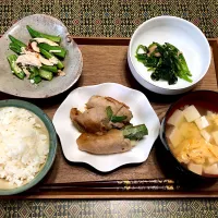 アスパラの豚肉巻き/ほうれん草のツナ和え/とうふのお吸い物/鶏ささみとアスパラの梅和え|みんとんさん