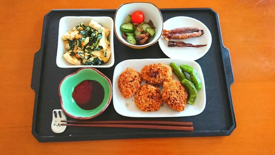 チキン梅シソカツ  高野とワカメの卵とじ  焼きイカ  酢の物❕|chikakoさん