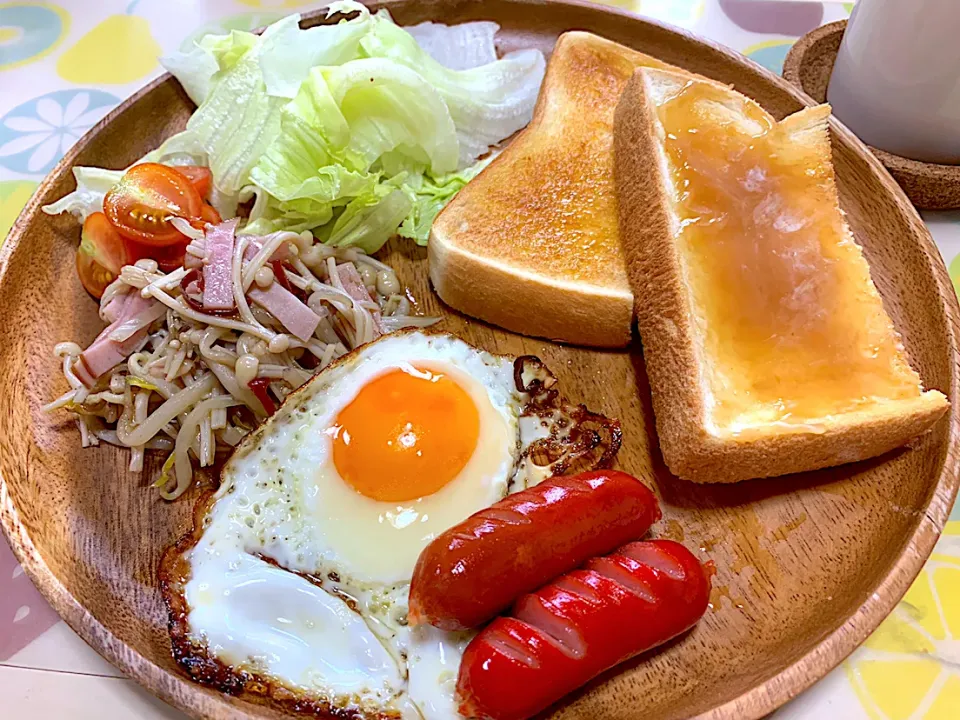 モーニングプレート🍞🍳✨|nacchan♪さん