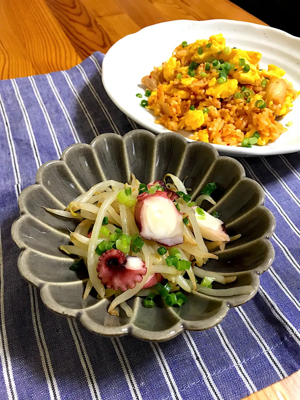 タコとモヤシのピリ辛和え、キムチ炒飯|sayaさん