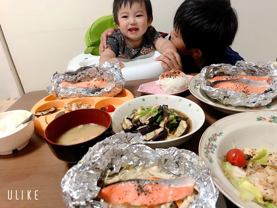 Snapdishの料理写真:鮭のホイル焼き🐟|宮崎ひとみさん